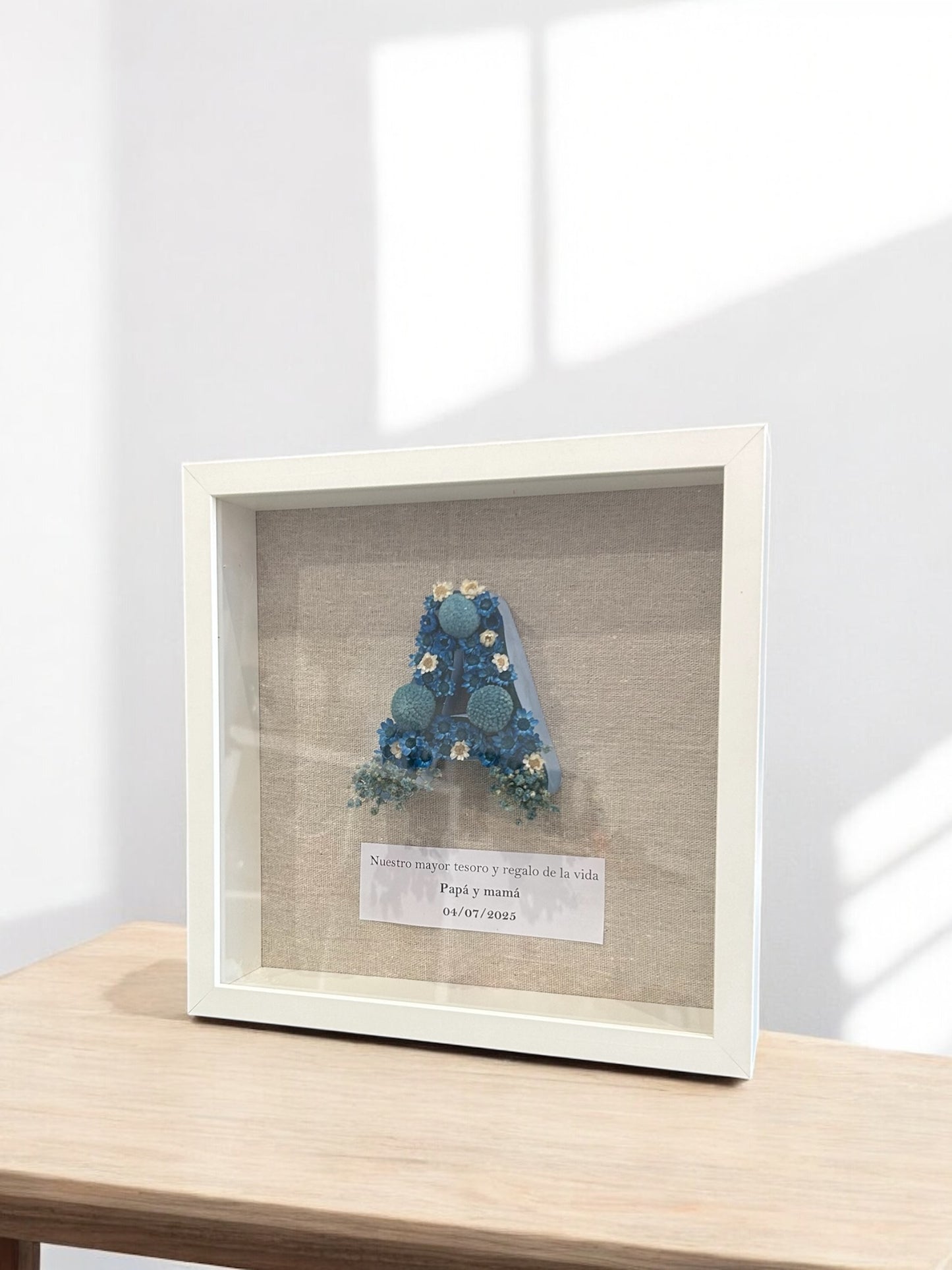 CUADRO CON LETRA FLORAL Y ESCRITO