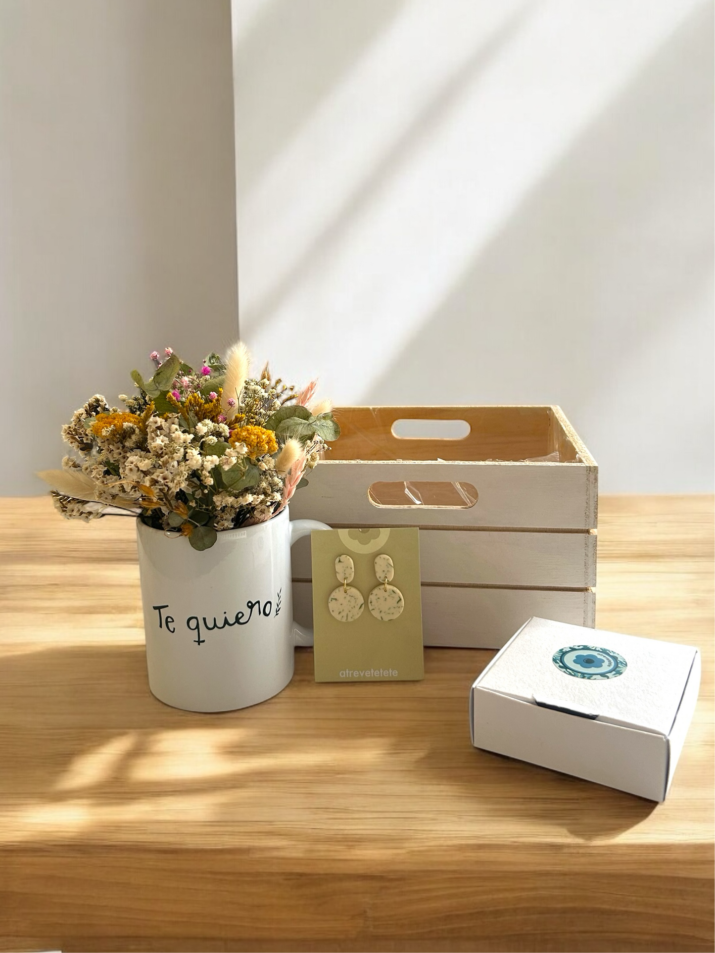 PACK TAZA CON PENDIENTES